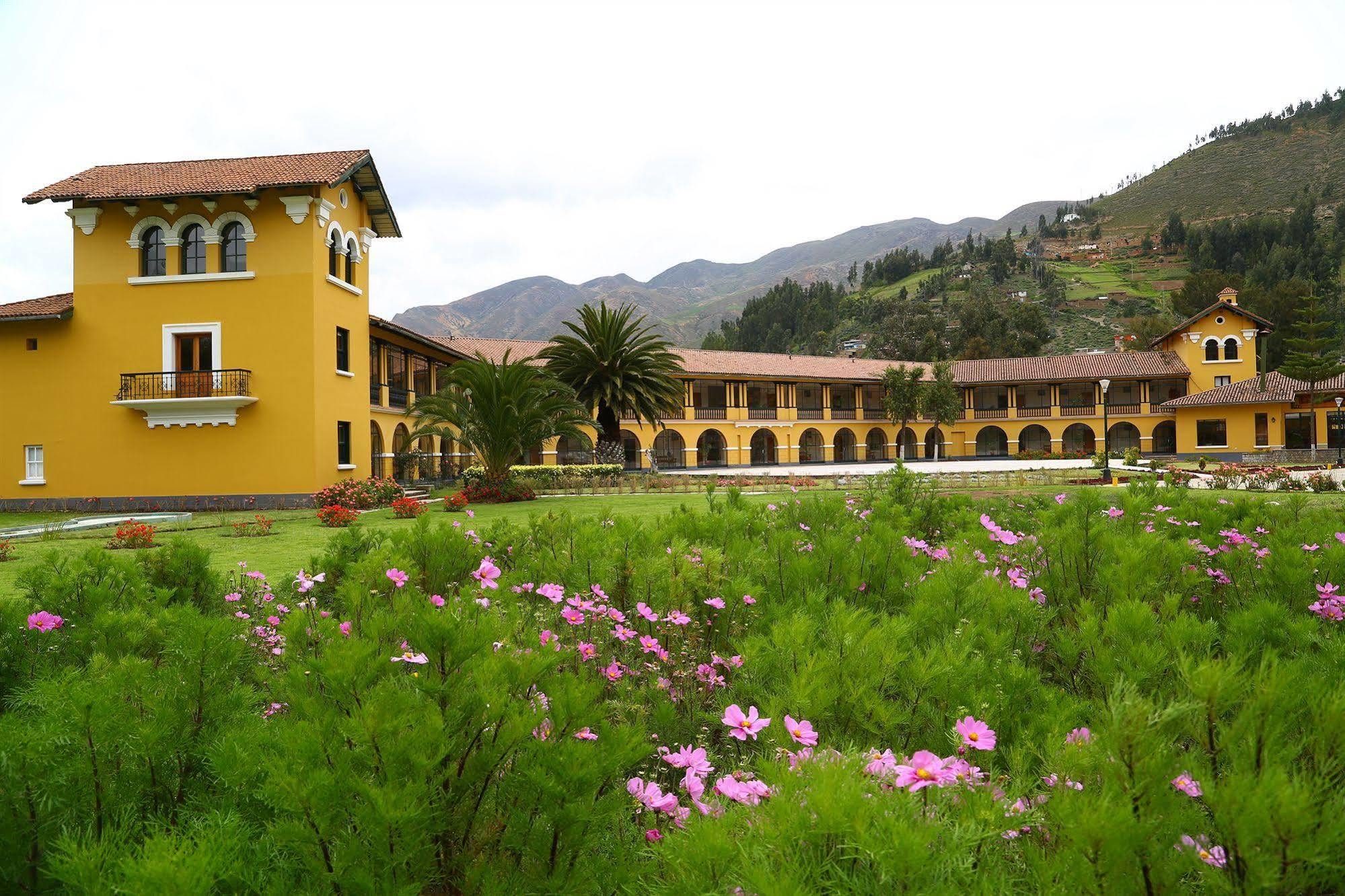 Lp Los Portales Hotel Tarma Extérieur photo