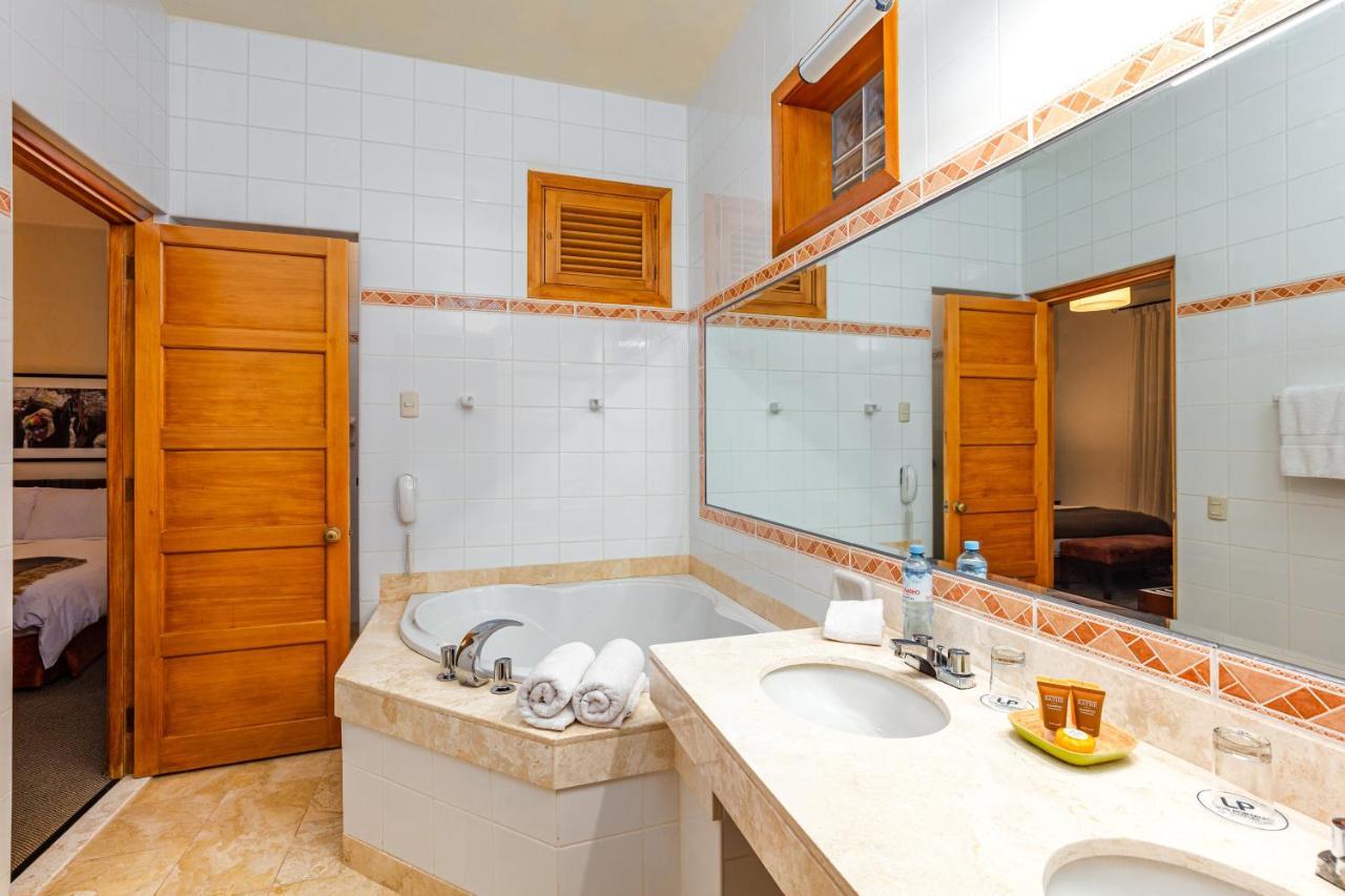 Lp Los Portales Hotel Tarma Extérieur photo
